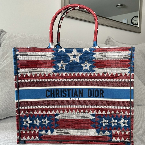 Slash sale🔥Dior book tote - Picture 5 of 13